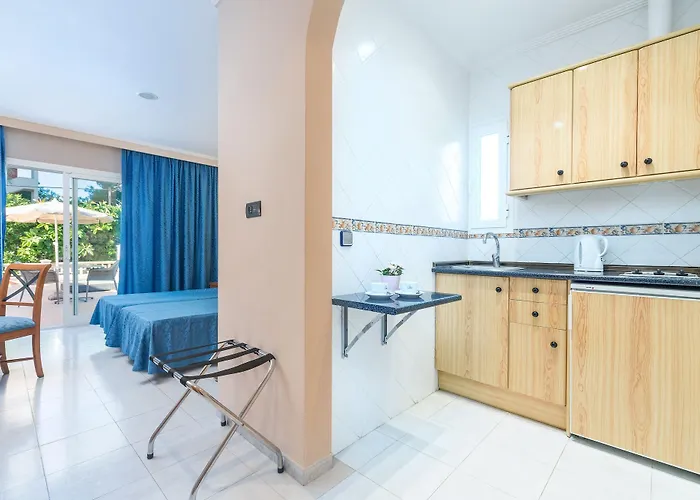 Hotell Nura Condor 3*