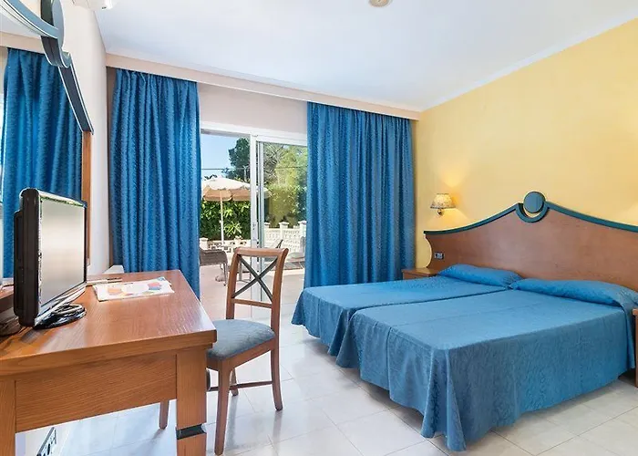 Hotel Nura Condor 3*