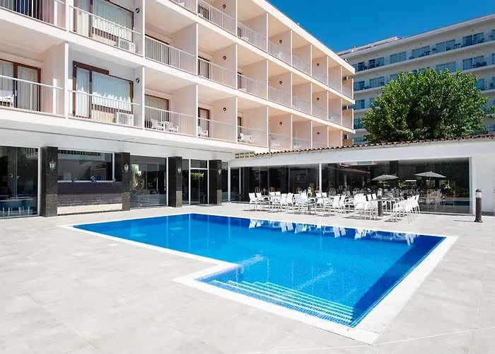 Hotell Nura Condor 3*