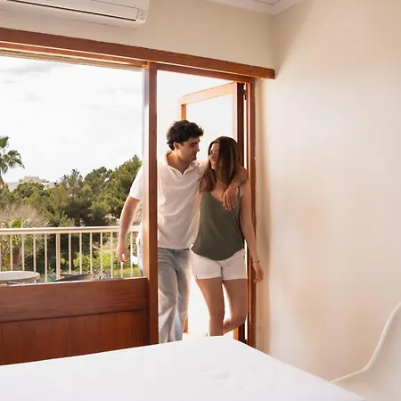 Nura Condor מלון 3*