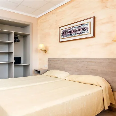 Nura Condor Szálloda 3*