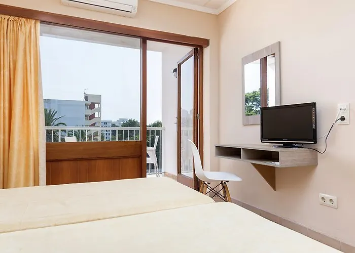 Nura Condor Hotel 3*