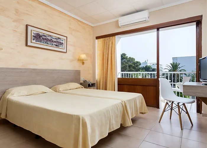 Nura Condor Hotel 3*