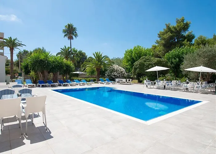 Nura Condor Hotel 3*